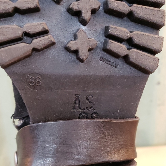 Sold - Picture 5 of 8